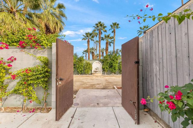 1425 ViA Soledad, Palm Springs, CA 92264