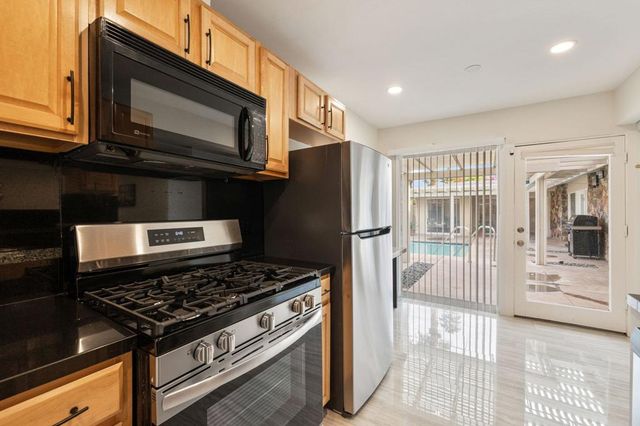 1425 ViA Soledad, Palm Springs, CA 92264