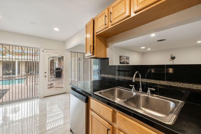 1425 ViA Soledad, Palm Springs, CA 92264