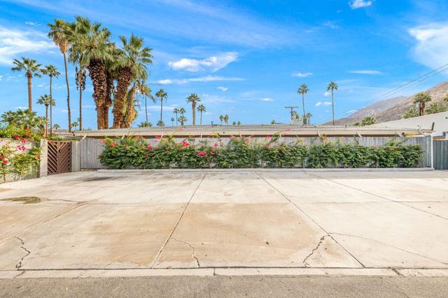 1425 ViA Soledad, Palm Springs, CA 92264