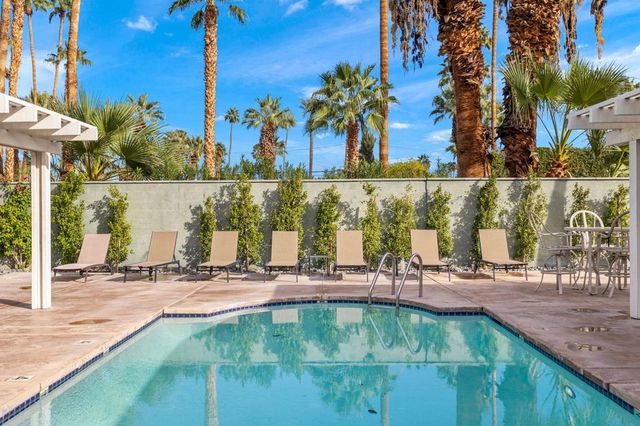 1425 ViA Soledad, Palm Springs, CA 92264