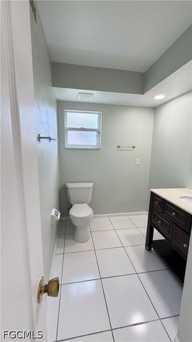 28 Cosmopolitan DR 13, Lehigh Acres, FL 33936