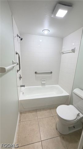 28 Cosmopolitan DR 13, Lehigh Acres, FL 33936