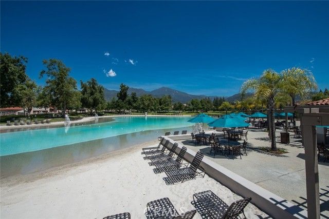 68 Abrigo, Rancho Santa Margarita, CA 92688