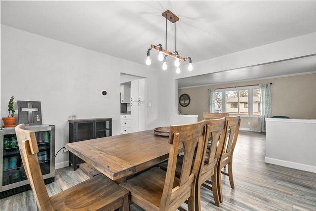 533 N CANTERBURY DRIVE, Appleton, WI 54915