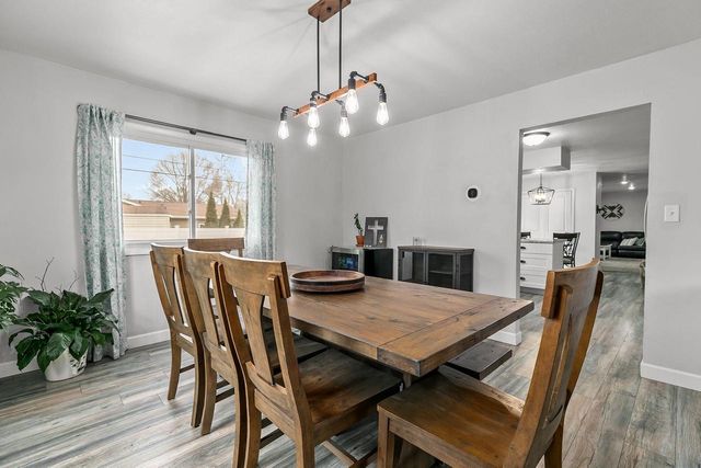 533 N CANTERBURY DRIVE, Appleton, WI 54915