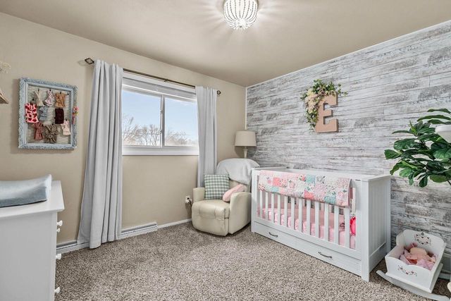 533 N CANTERBURY DRIVE, Appleton, WI 54915