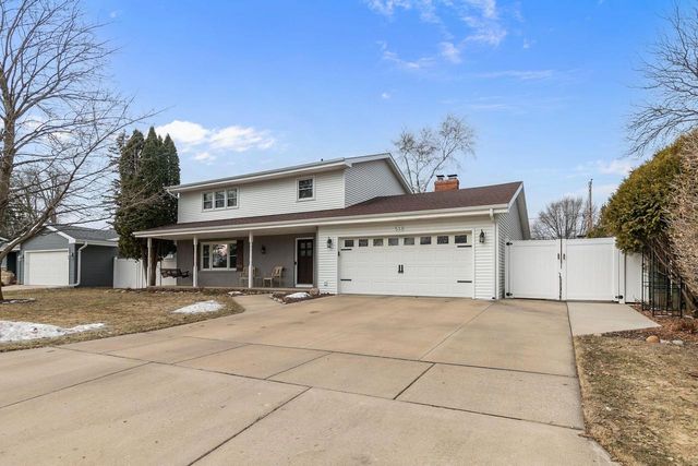 533 N CANTERBURY DRIVE, Appleton, WI 54915