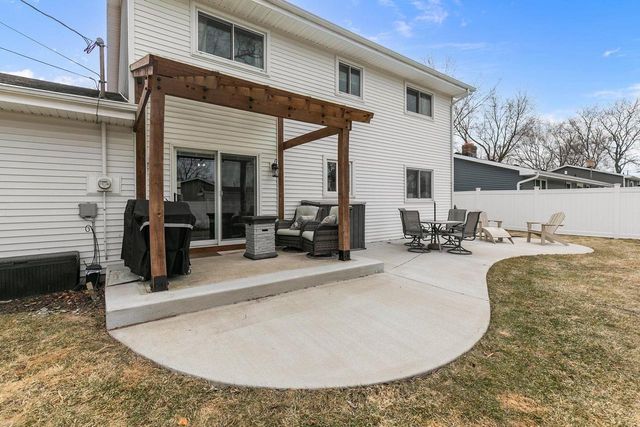 533 N CANTERBURY DRIVE, Appleton, WI 54915