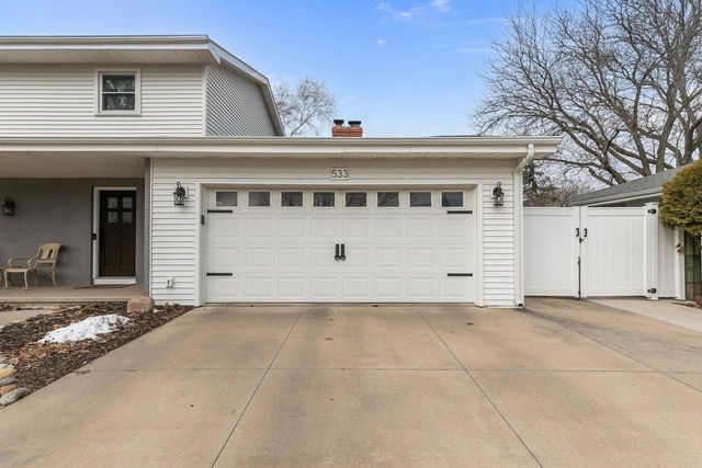 533 N CANTERBURY DRIVE, Appleton, WI 54915