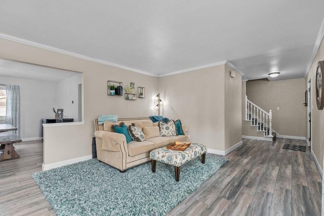 533 N CANTERBURY DRIVE, Appleton, WI 54915