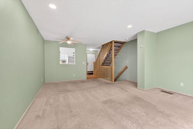 5627 Blendon Place Drive, 79C, Columbus, OH 43230