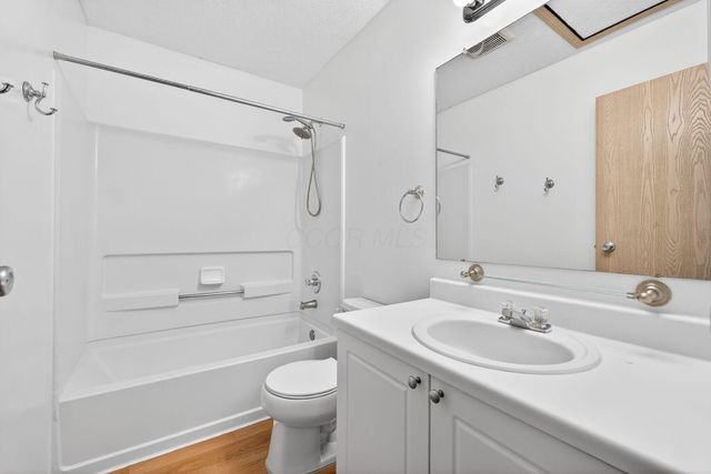 5627 Blendon Place Drive, 79C, Columbus, OH 43230