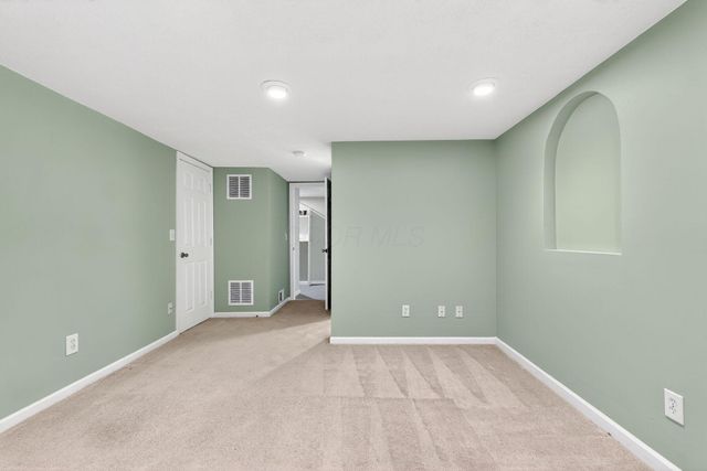 5627 Blendon Place Drive, 79C, Columbus, OH 43230