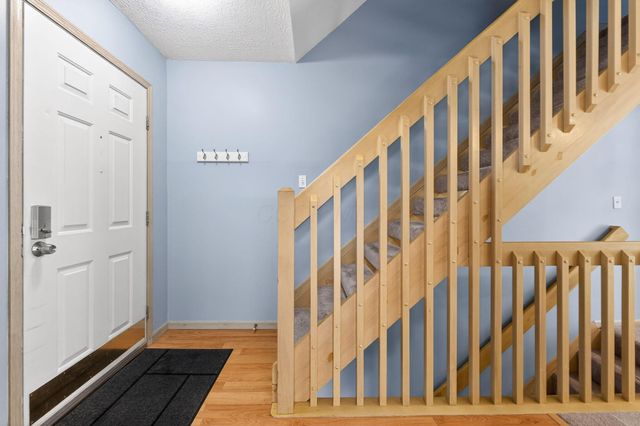 5627 Blendon Place Drive, 79C, Columbus, OH 43230