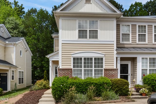 8227 City Loft Court, Raleigh, NC 27613