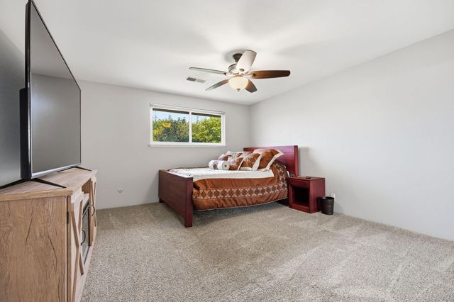 2415 Marion Court, Redding, CA 96001