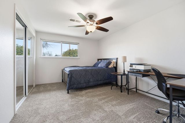 2415 Marion Court, Redding, CA 96001