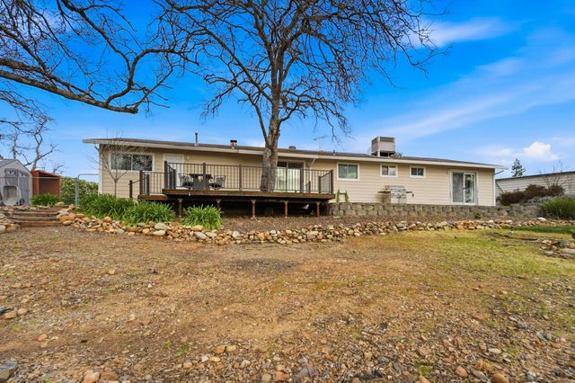 2415 Marion Court, Redding, CA 96001