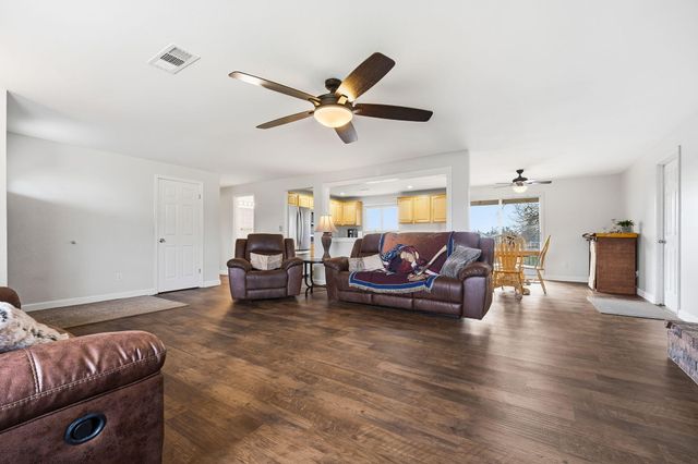 2415 Marion Court, Redding, CA 96001