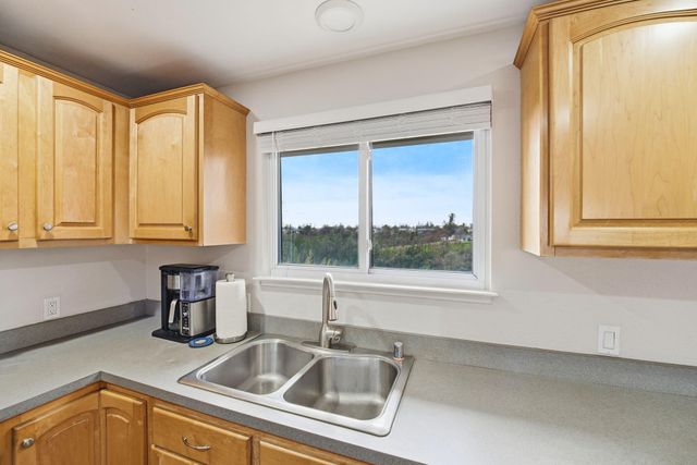 2415 Marion Court, Redding, CA 96001