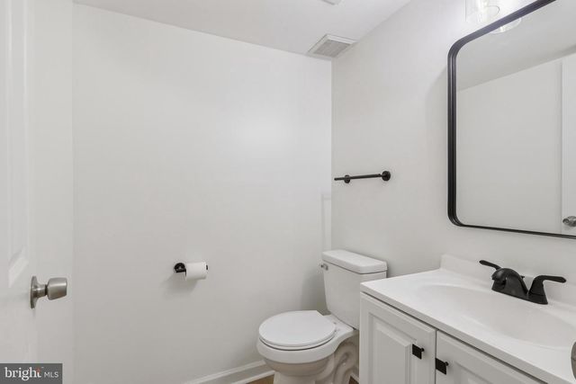 213 HAZEL RIDGE DR, Talleyville, DE 19803