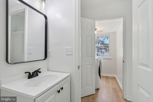 213 HAZEL RIDGE DR, Talleyville, DE 19803