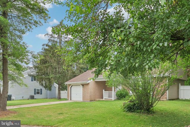 213 HAZEL RIDGE DR, Talleyville, DE 19803