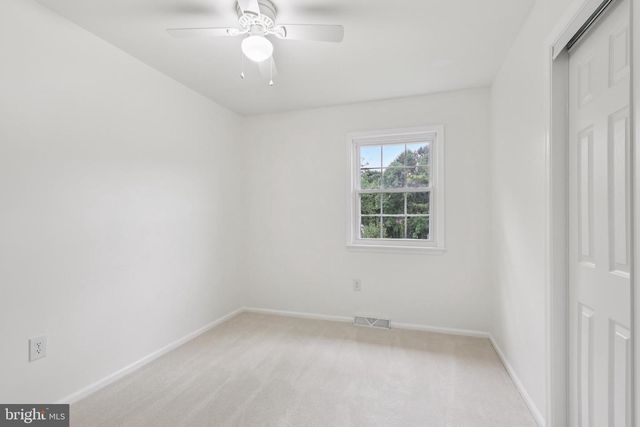 213 HAZEL RIDGE DR, Talleyville, DE 19803