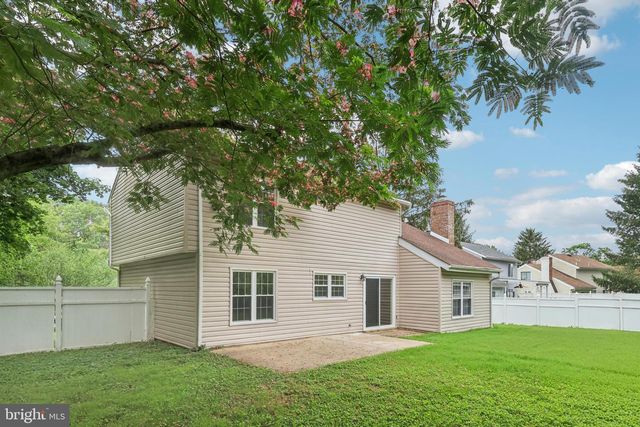 213 HAZEL RIDGE DR, Talleyville, DE 19803