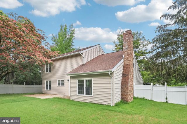 213 HAZEL RIDGE DR, Talleyville, DE 19803