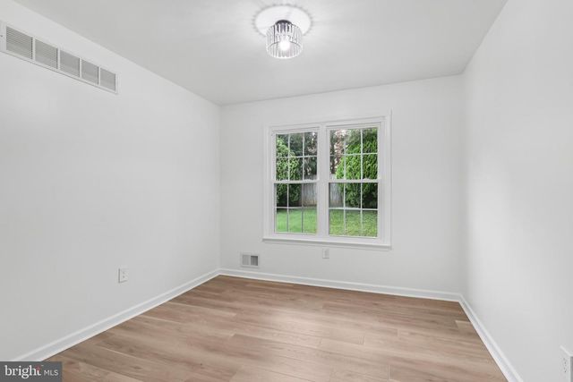 213 HAZEL RIDGE DR, Talleyville, DE 19803