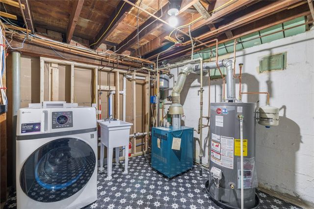 33 Moorland Avenue, Providence, RI 02908