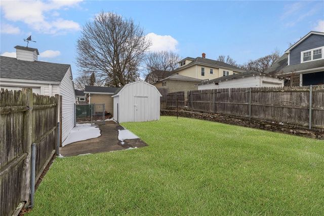 33 Moorland Avenue, Providence, RI 02908