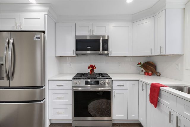 33 Moorland Avenue, Providence, RI 02908