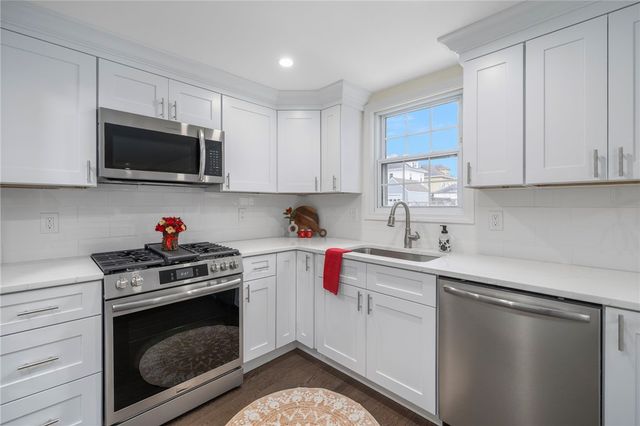 33 Moorland Avenue, Providence, RI 02908