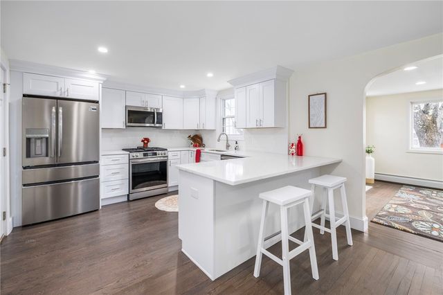 33 Moorland Avenue, Providence, RI 02908