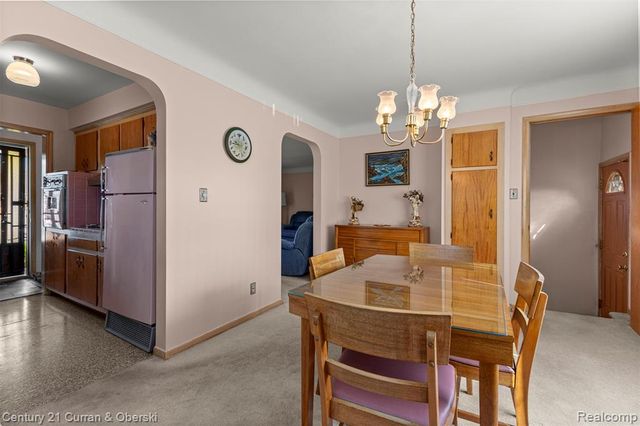 6450 N Lafayette Street, Dearborn Heights, MI 48127