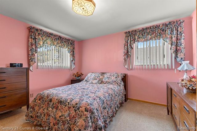 6450 N Lafayette Street, Dearborn Heights, MI 48127