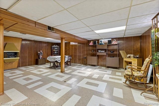 6450 N Lafayette Street, Dearborn Heights, MI 48127