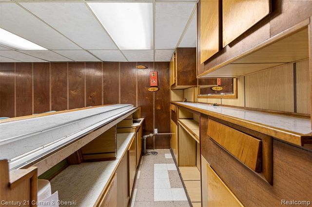 6450 N Lafayette Street, Dearborn Heights, MI 48127