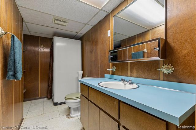 6450 N Lafayette Street, Dearborn Heights, MI 48127