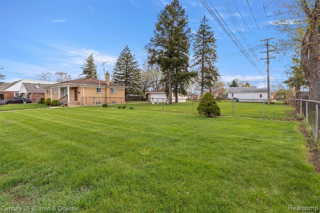 6450 N Lafayette Street, Dearborn Heights, MI 48127