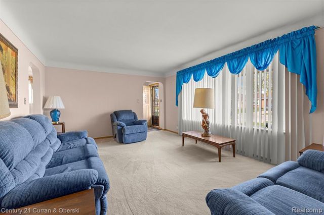 6450 N Lafayette Street, Dearborn Heights, MI 48127