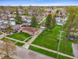 6450 N Lafayette Street, Dearborn Heights, MI 48127