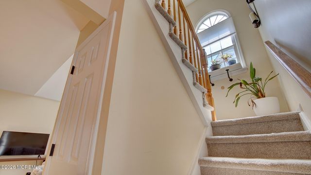 16 Whitman Court, Freehold, NJ 07728