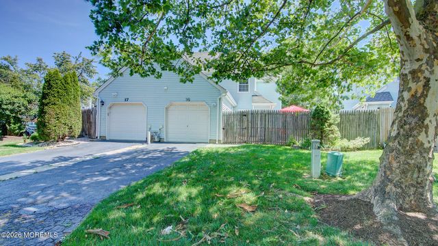 16 Whitman Court, Freehold, NJ 07728