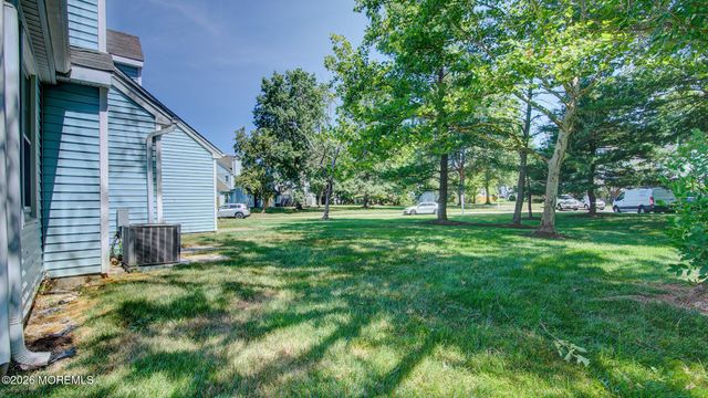 16 Whitman Court, Freehold, NJ 07728