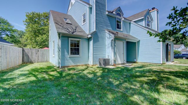 16 Whitman Court, Freehold, NJ 07728