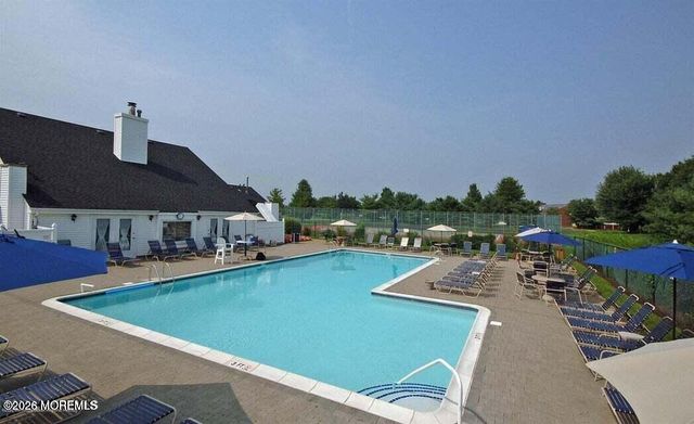 16 Whitman Court, Freehold, NJ 07728